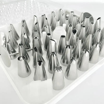 Selection of metal piping nozzles in a fitted storage container
