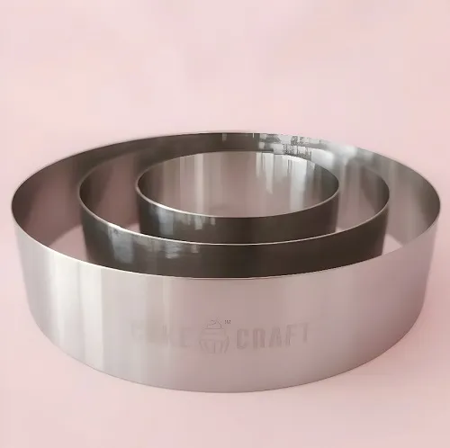 Cake and pastry cutting ring set Medium