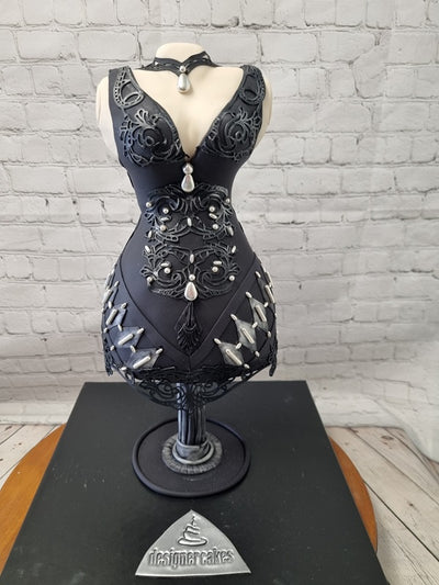 Cake class with Tracy Johnson Saturday 24th August Dress form cake