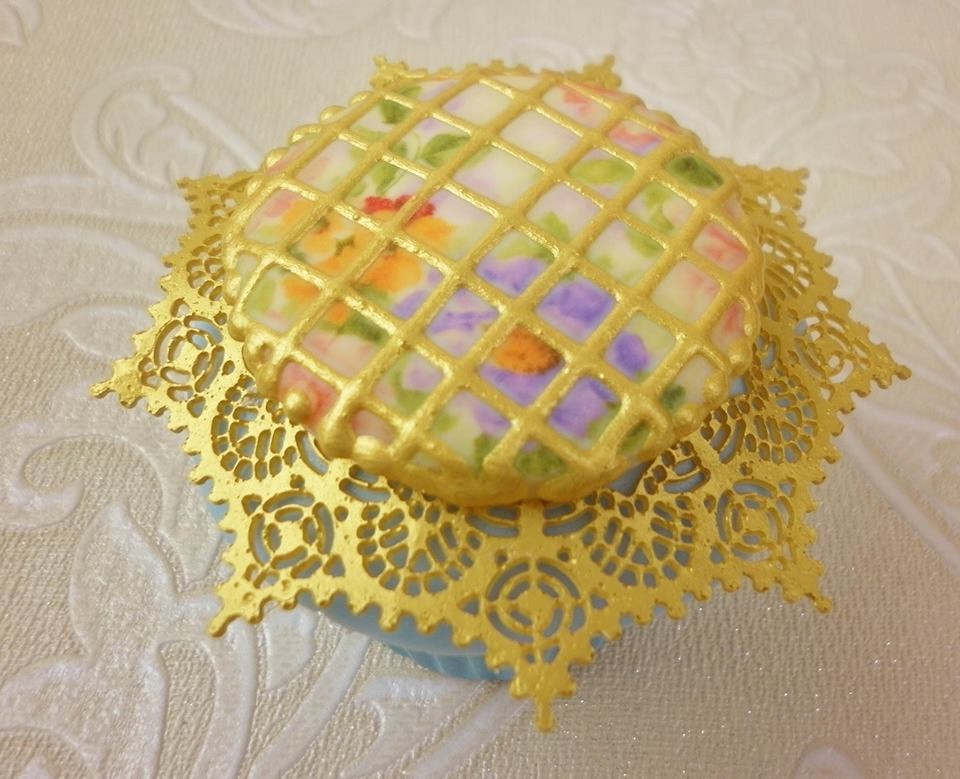 Cake lace Claire Bowman mat Alexandra