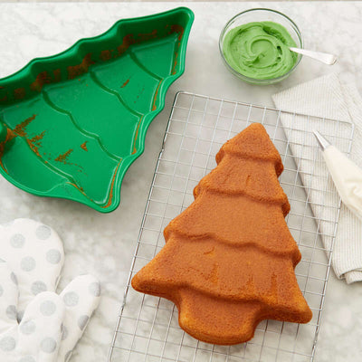 Christmas tree shaped cake pan