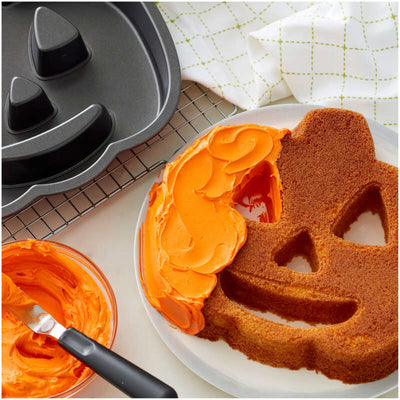HALLOWEEN NON STICK PUMPKIN JACK O LANTERN CAKE PAN