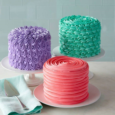 Decorated cakes using tip 1M