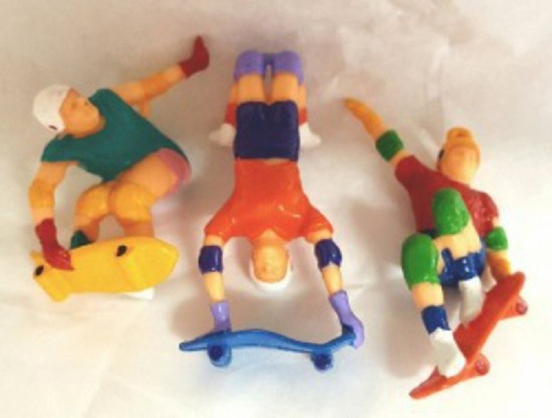 Skateboarder set 3 cake topper figurines