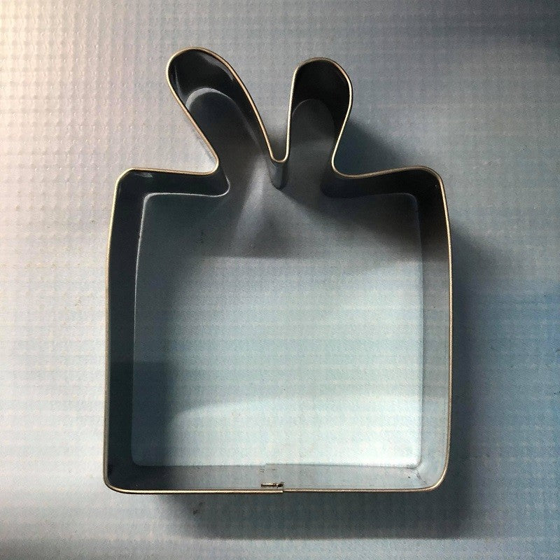 Gift box or wrapped present cookie cutter