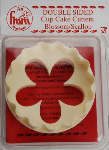 FMM cupcake cutter blossom and scallop