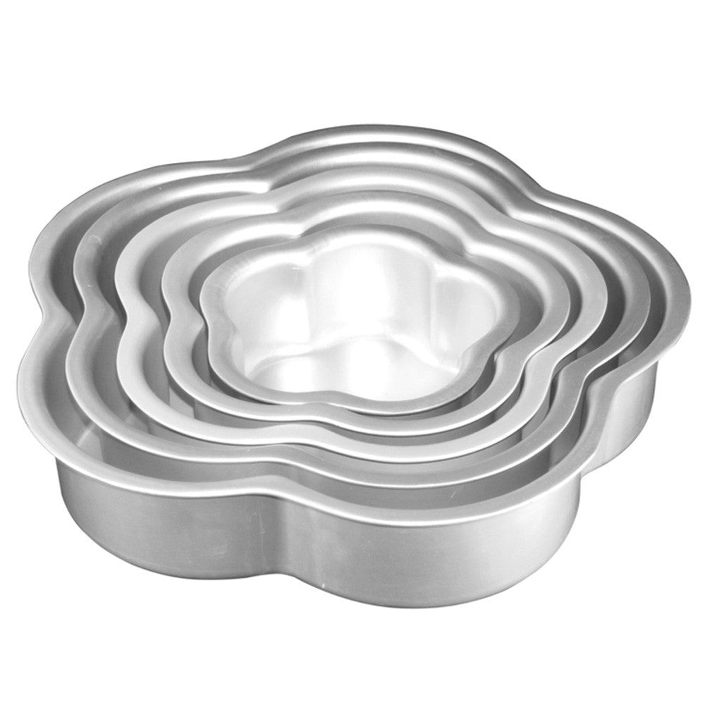 ON SPECIAL Fat daddios 12 inch Petal Blossom cake pan