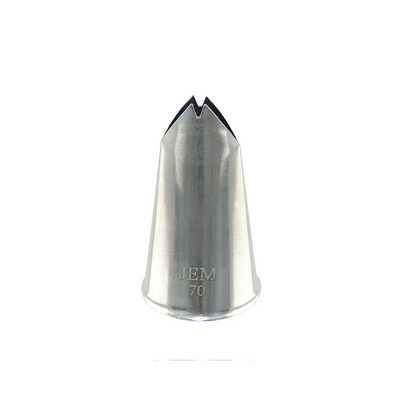 Jem tip 70 leaf piping nozzle. White background