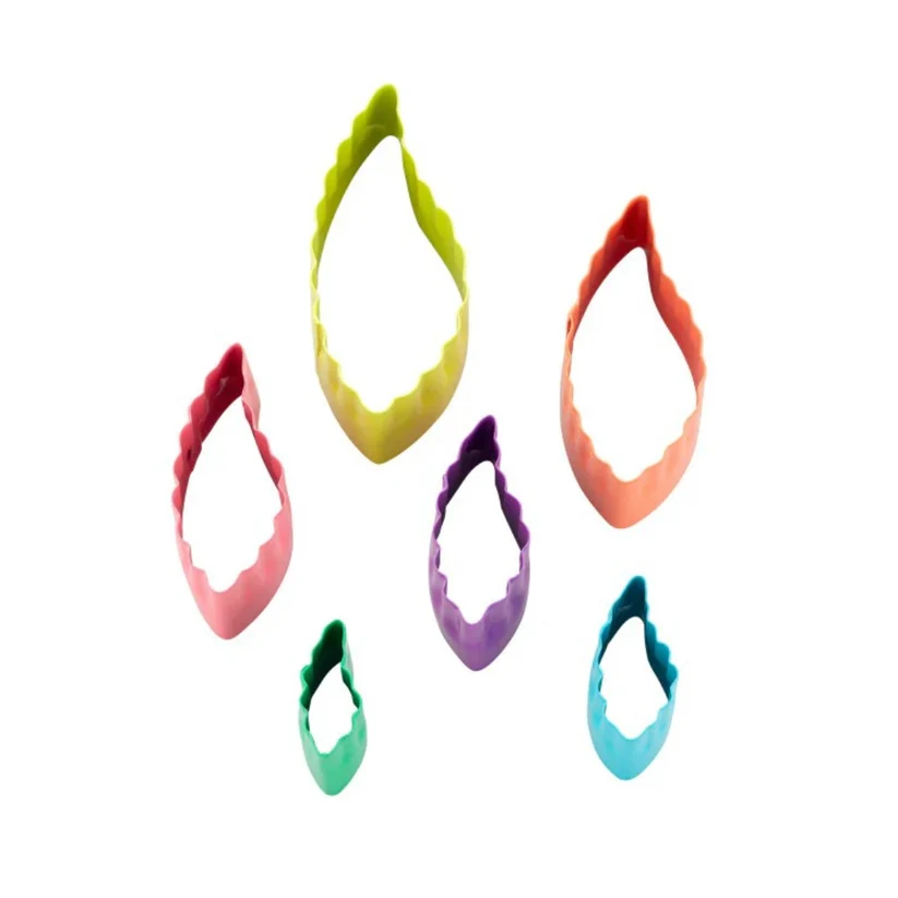 Wilton double sided leaf shape cutters in 6 sizes