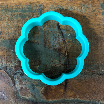 Scalloped flower or daisy 8cm Quality plastic cookie cutter by Wilton