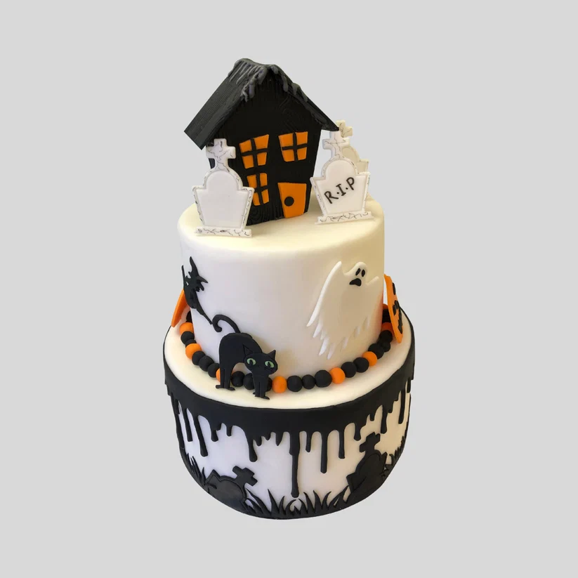 Halloween themed haunted house fondant cake