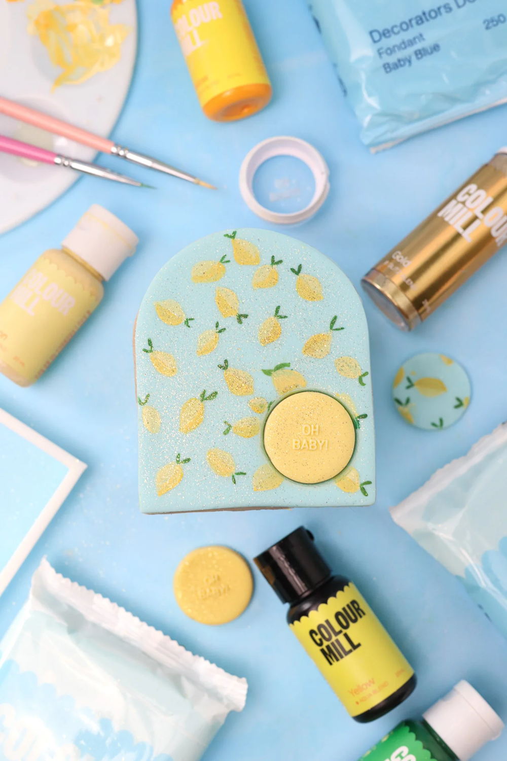 Example of a decorated painted cookie, lemon design painted using the Colour Mill Lemon Yellow paint blend.