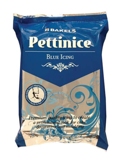 Blue Bakels pettinice fondant icing in foil pack