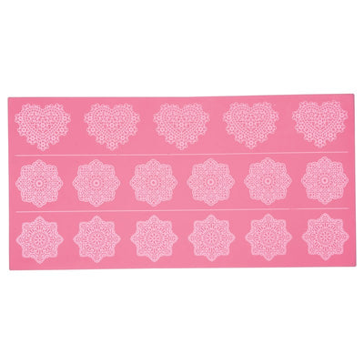 Sweetly Does It medium Lace mat 3