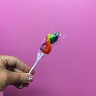 Rainbow Ribbon twist lollipop (great for drip cakes)