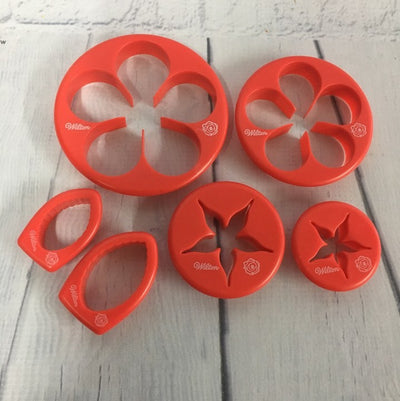 Rose flower petals leaf and calyx cutters set Wilton