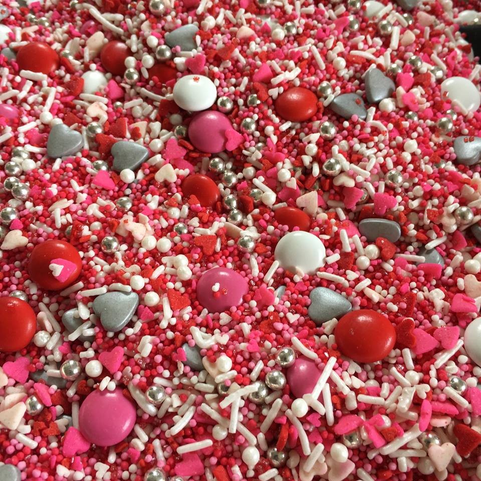 Sprinkle Medley Heart Throb (pink/white/red) 150g