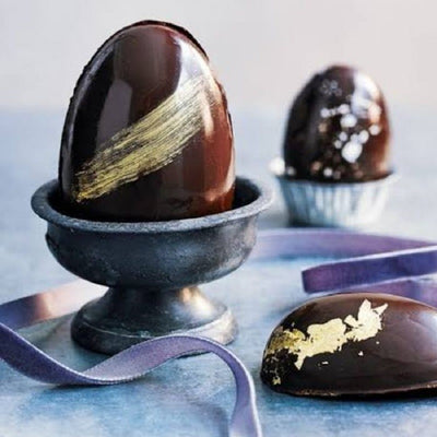 Finished example of 3d chocolate egg made using the BWB3614 Smooth Easter Egg chocolate mould 50g size