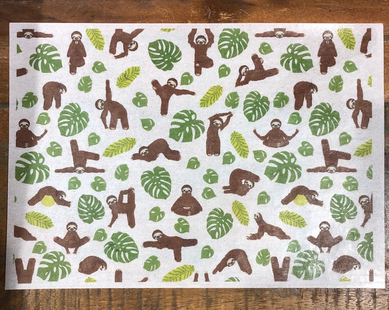 Wafer paper sheet Sloth with Monstera leaf leaves